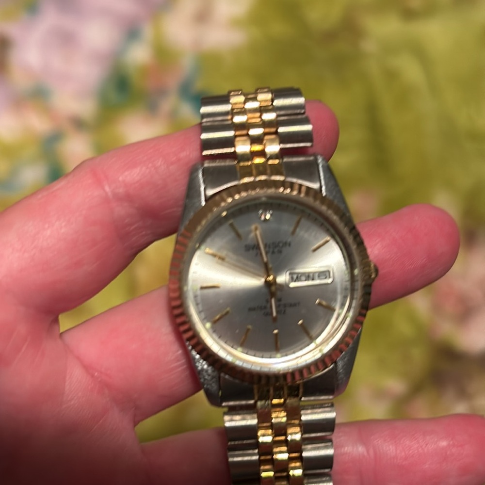 Swanson Watch - Picture 2 of 4